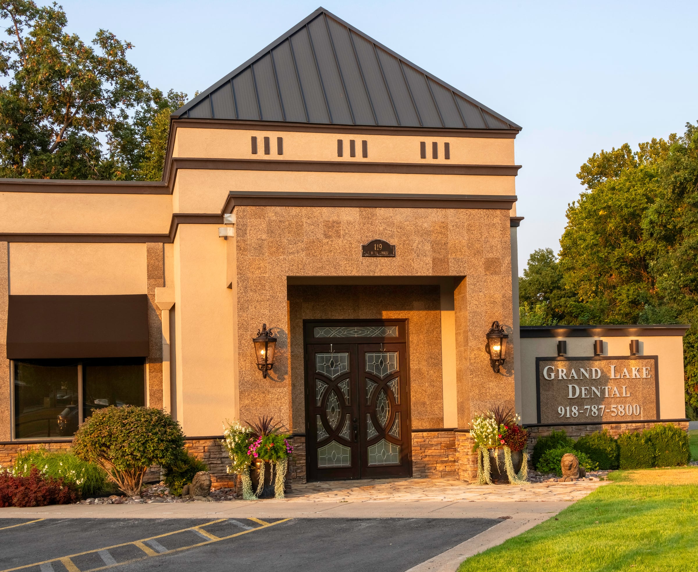 Grand Lake Dental office signage in Grove, Oklahoma